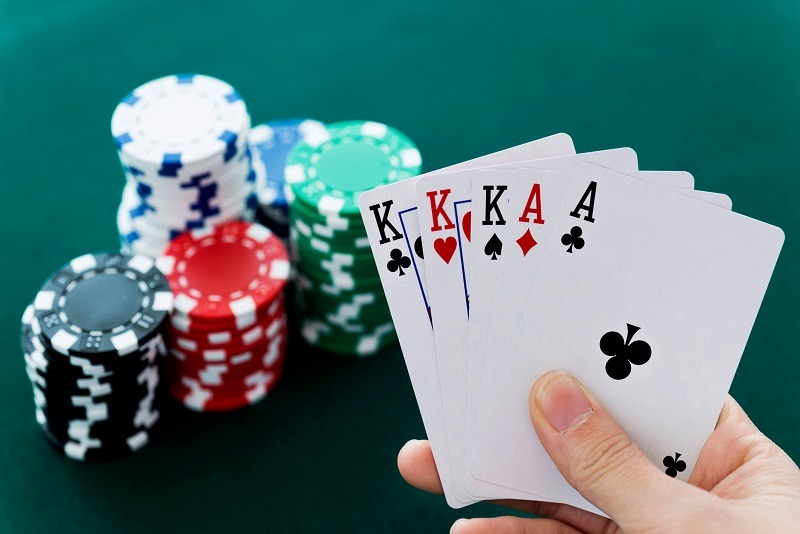 Khám Phá Thứ Tự Bài Poker Theo Xếp Hạng Bài Từ Mạnh Đến Yếu