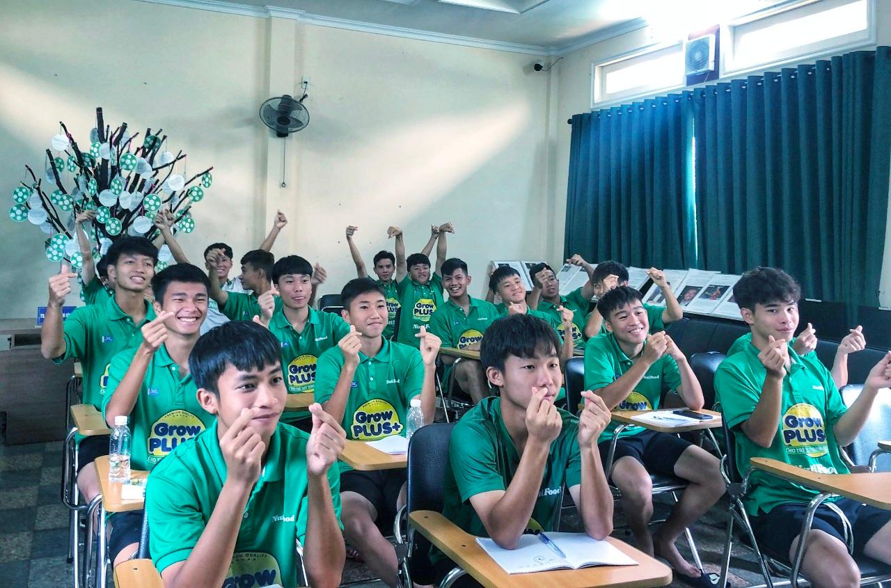 Học viện Bóng đá Nutifood JMG: Lò đào tạo bóng đá hấp dẫn với nhiều bạn trẻ