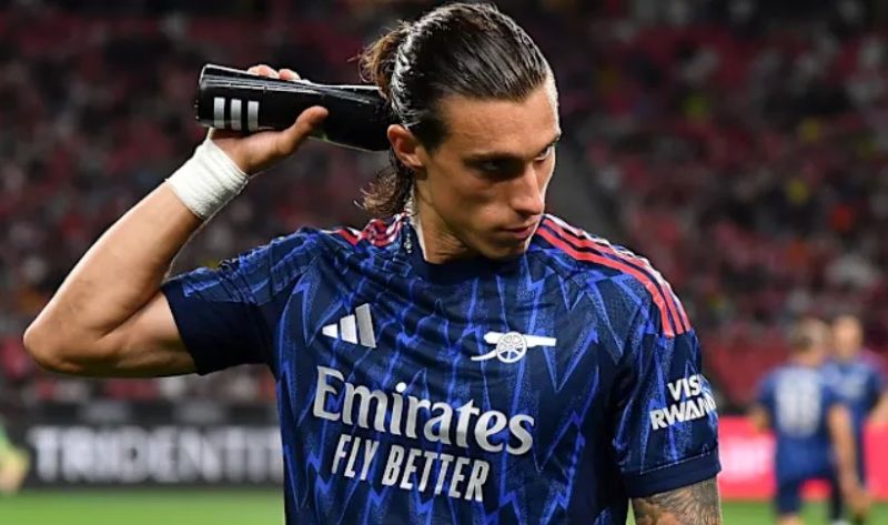 Calafiori gây ấn tượng bởi phong thái thi đấu điềm tĩnh