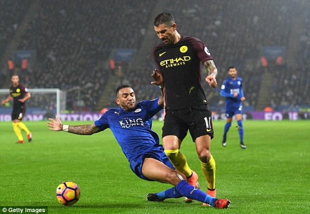 Đúng rồi Pep, tắc bóng là cái quái gì?