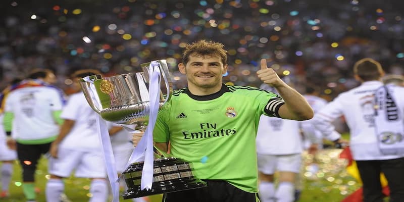 Iker Casillas – Thủ thành huyền thoại của làng bóng đá TBN