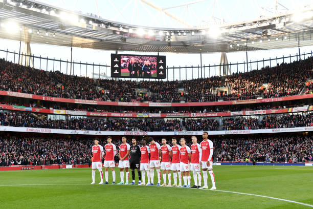 Sân vận động Emirates: Mồ hôi, nợ nần và cuộc chuyển mình lịch sử của Arsenal