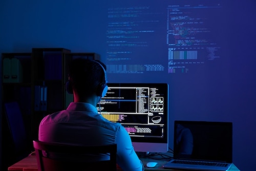 C++ Là Gì? Ứng Dụng Ngôn Ngữ Lập Trình C++ Trong Thực Tế