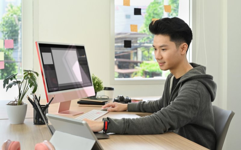 Các ngành nghề khối C phổ biến