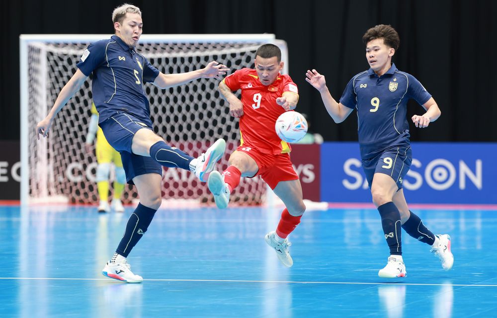 Thất bại đáng tiếc trước Thái Lan, Futsal Việt Nam chấp nhận ngôi nhì bảng  | baotintuc.vn