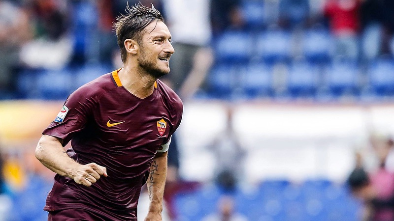 Francesco Totti biểu tượng trung thành của Roma