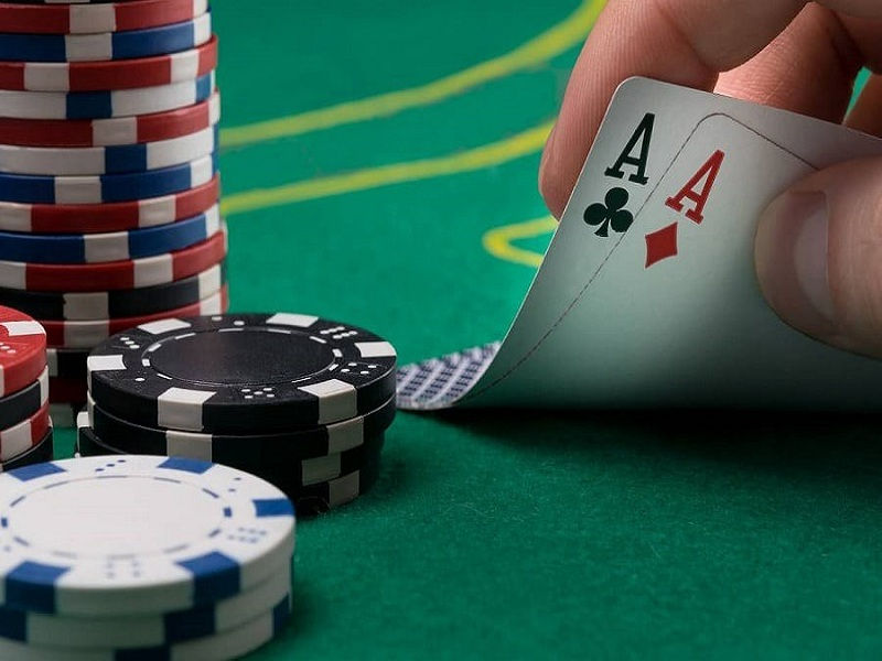 Khám Phá Thứ Tự Bài Poker Chuẩn Nhất Cho Người Mới Bắt Đầu
